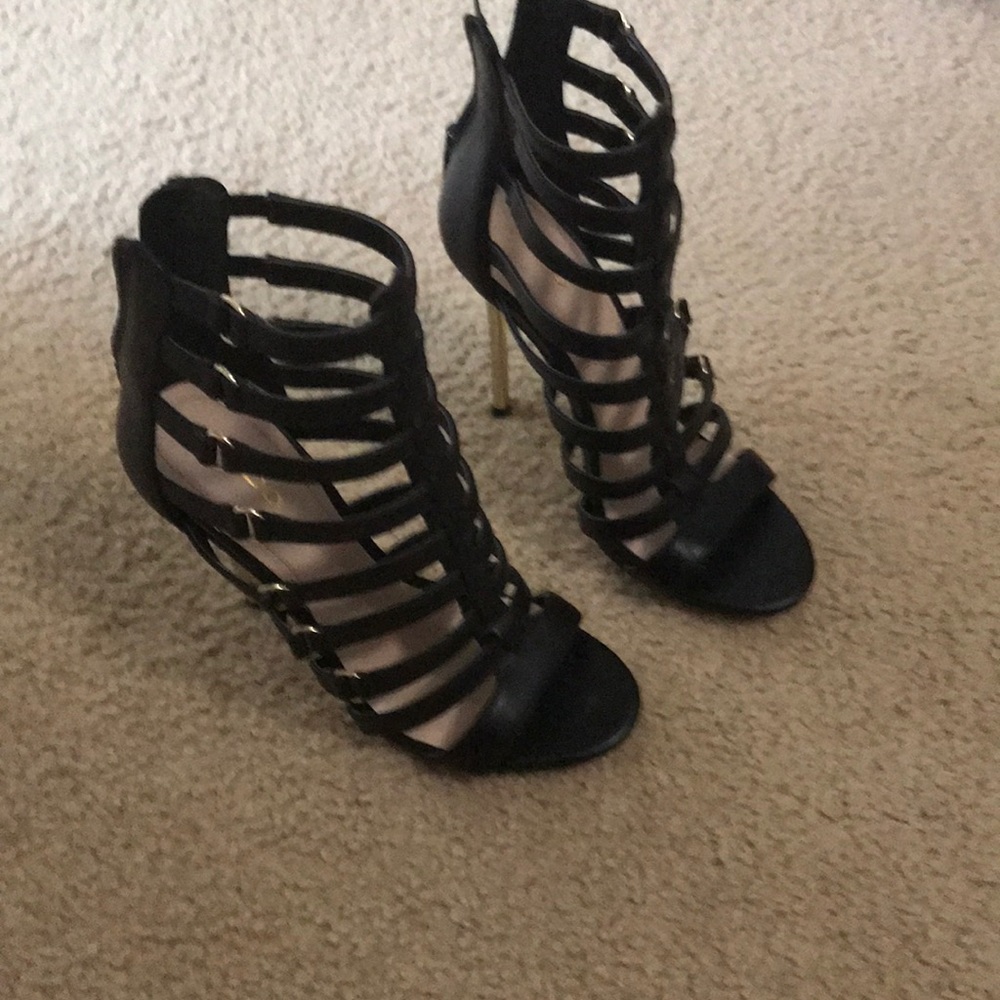 Aldo strapped 4” heels